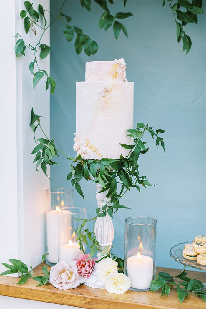 Wedding cake at Maine wedding venue
